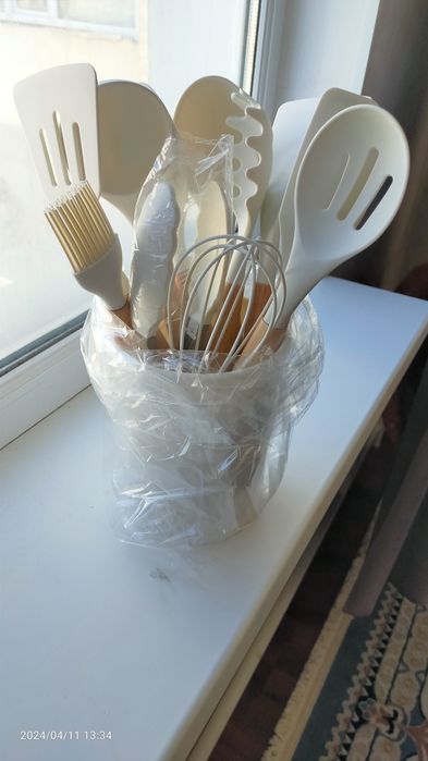 Набор поворешек.