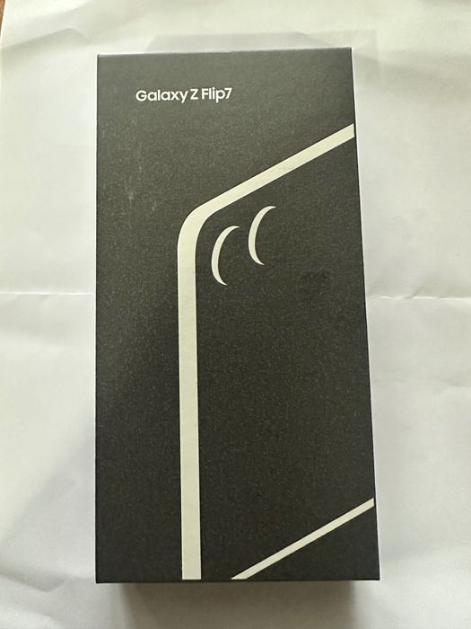 Samsung Z Flip7, 256 GB, SIGILAT