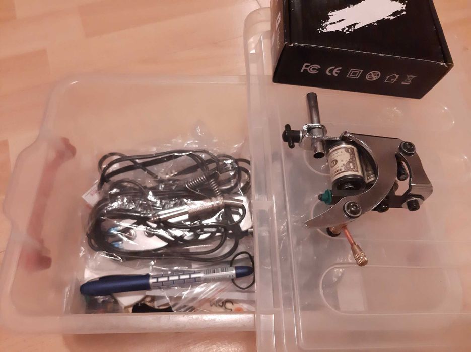 Машинка за Татуировки цял комплект