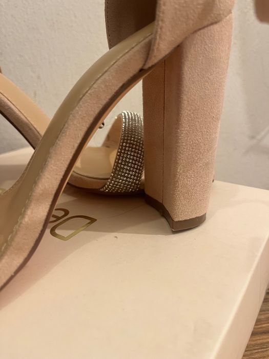 Дамски обувки на ток DeeZee