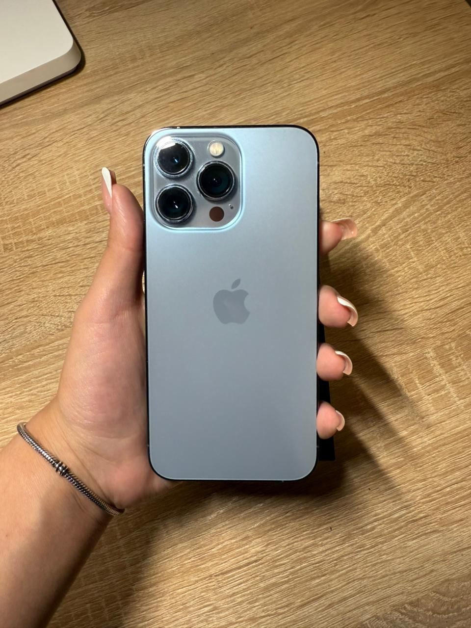 Продам IPhone 13 Pro
