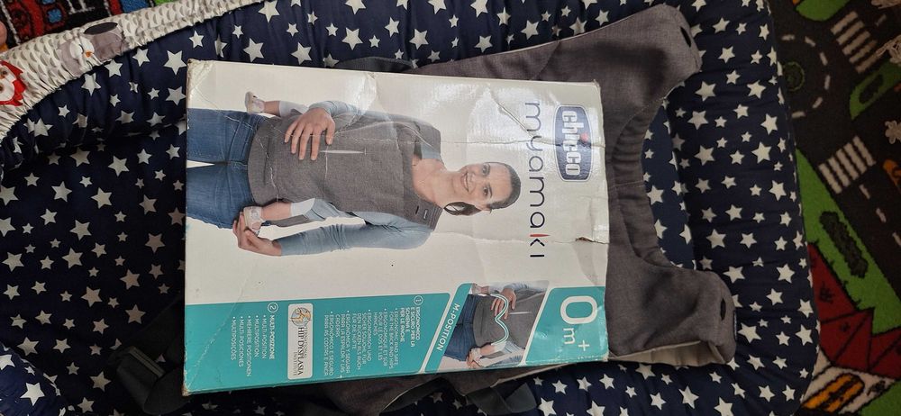 Baby Nest + 8 perne , cadou marsupiu Chicco