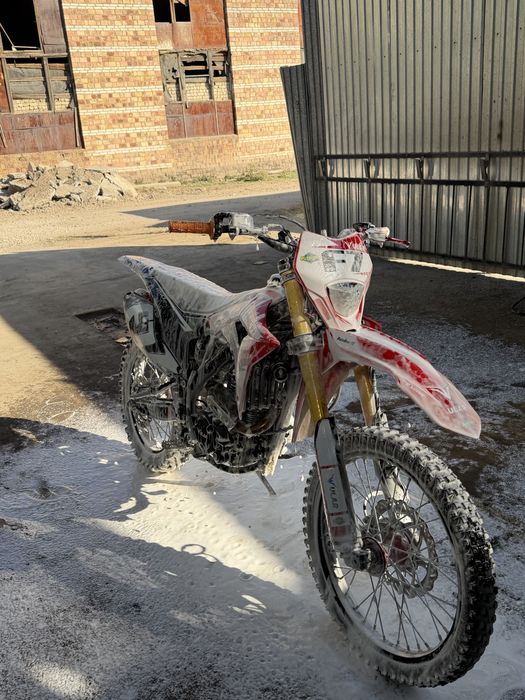 продаю улар ф7 эндуро чистый 172 мотор на гарантий