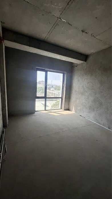 Коробка с тёплым полом, жк Mirabad City, 51м2, ор-р посольство России