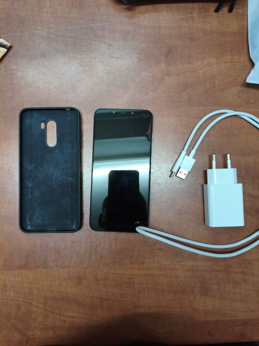 Telefon Pocophone f1 64gb