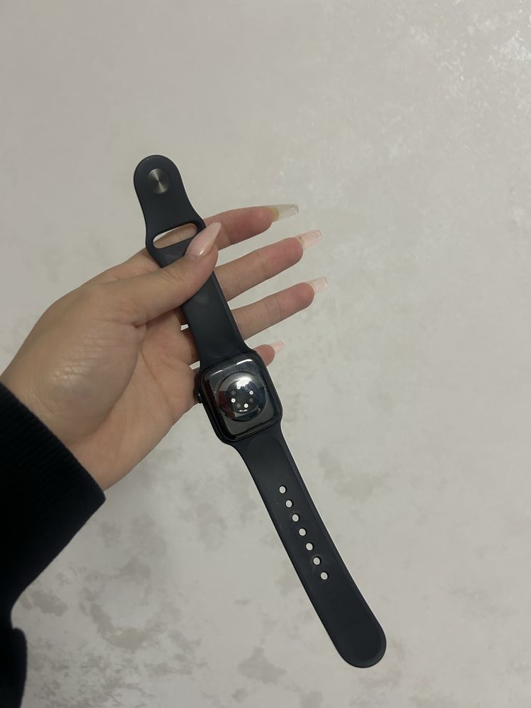 Продаю Apple Watch 8