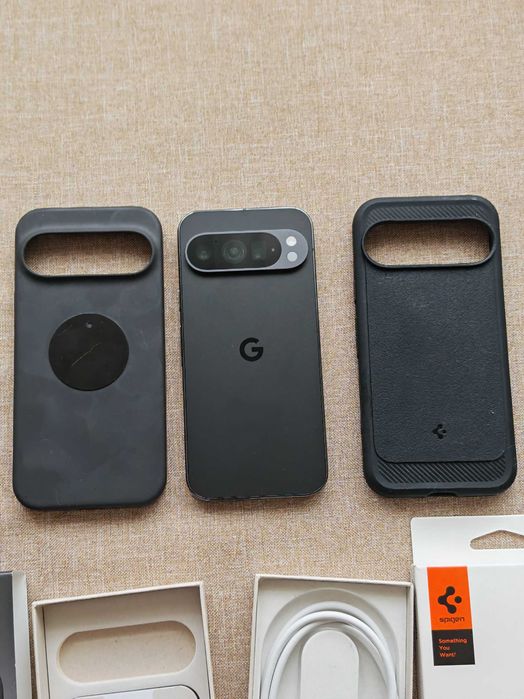 Google Pixel 9 Pro 256GB 16GB Obsidian  - използван 6 месеца с бонуси.