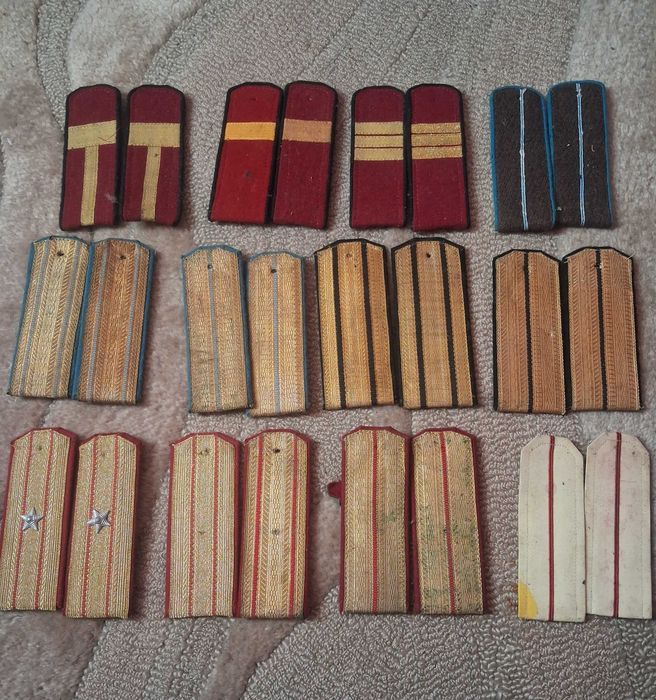 колекционерски военни униформи и аксесоари