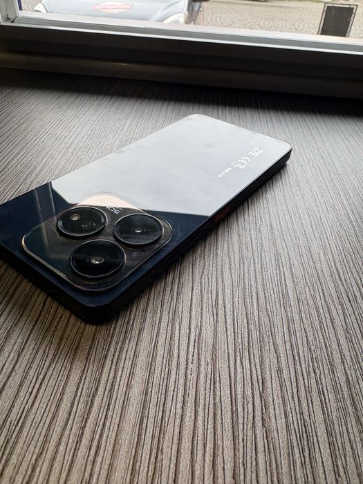 Нов! Zte Blade v60