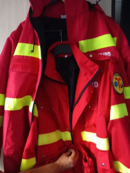 Vând uniformă SMURD voluntar