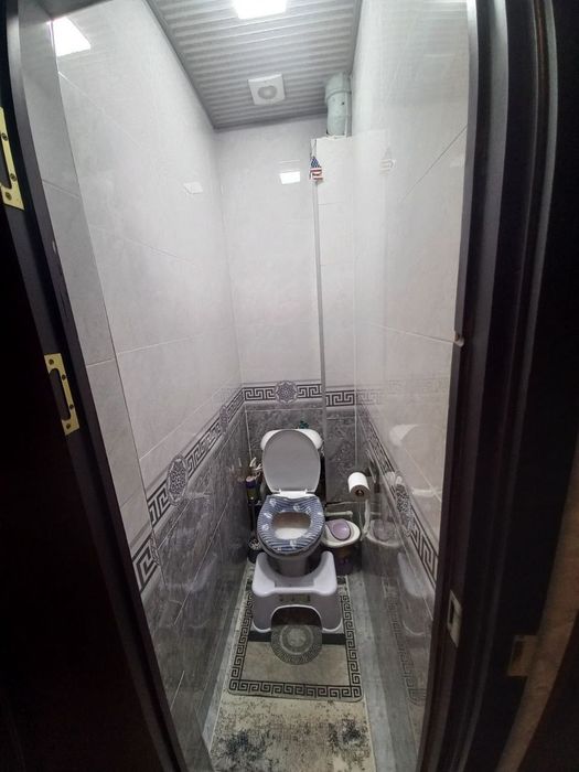 Сотилади Чилонзор 19 квартал 2 хонали разделка