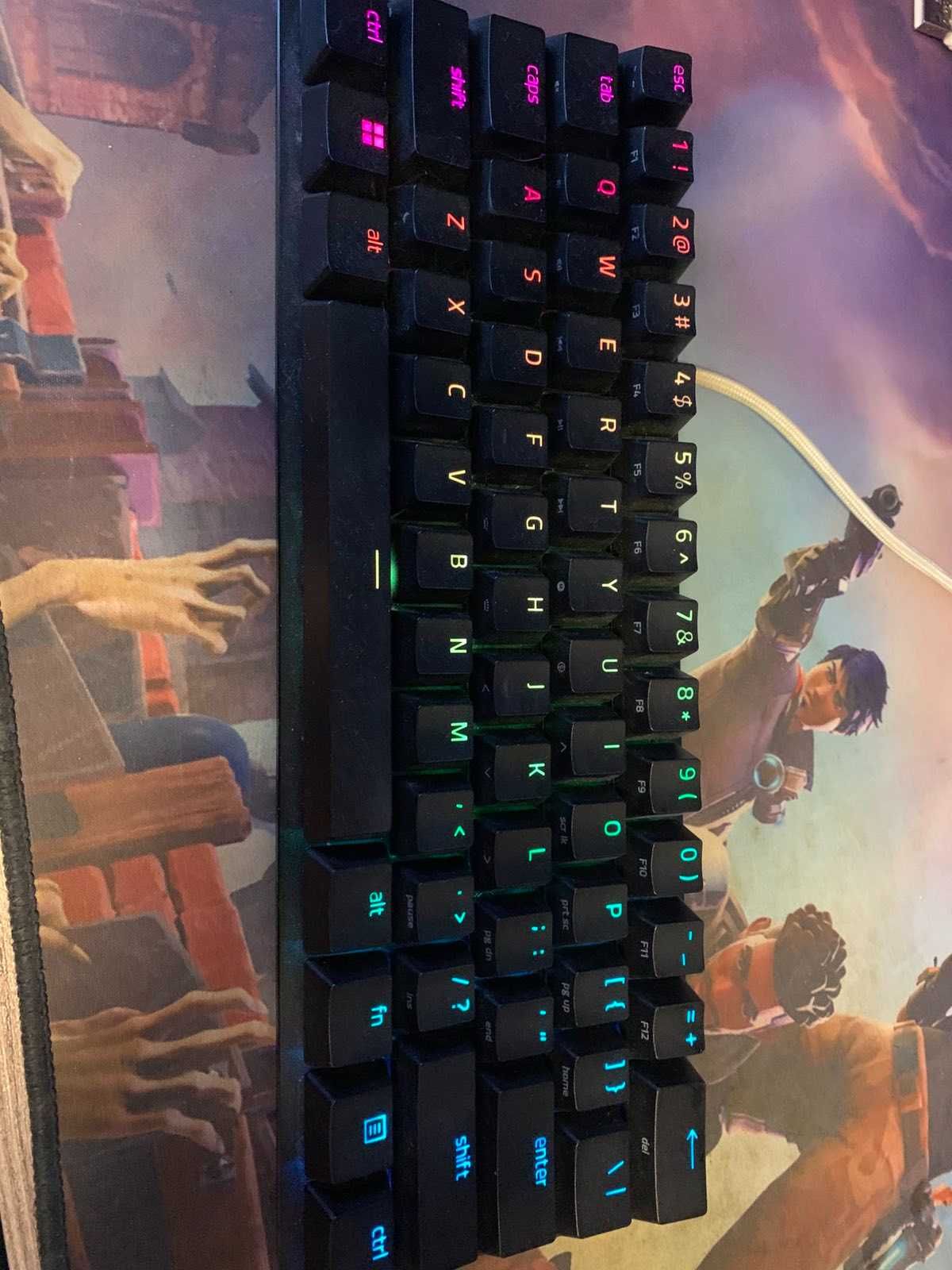 Razer Huntsman mini(черна с лилави суичове)