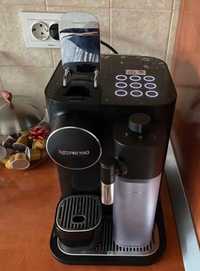 Nespresso Gran Lattissima (by DeLonghi) negru cu sistem one touch