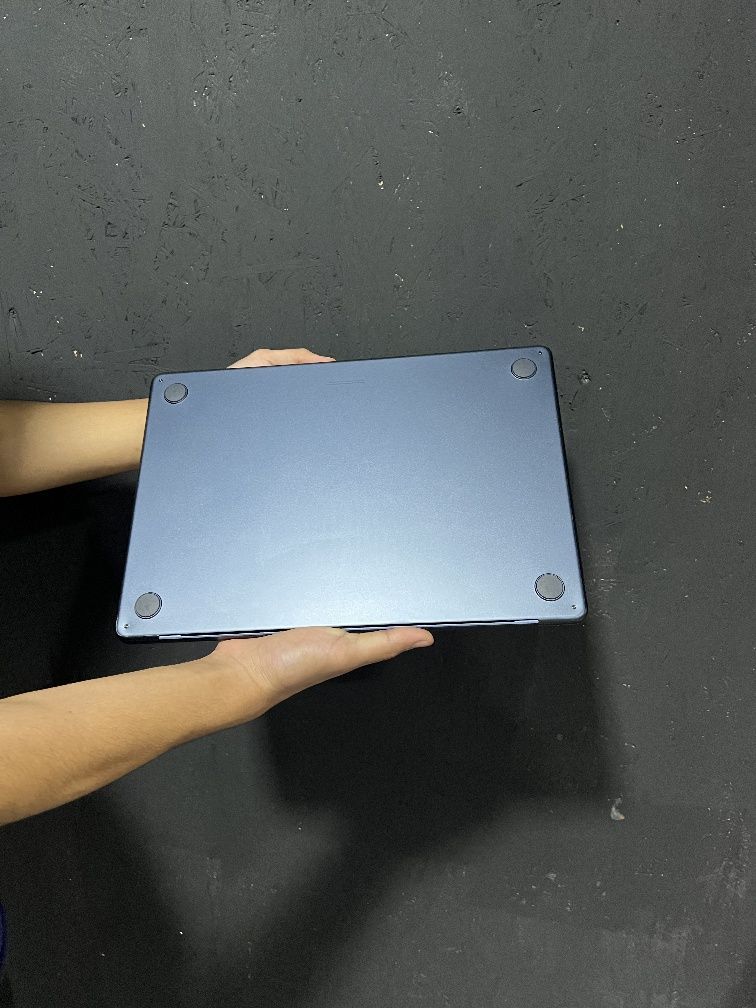 MacBook Air M2 (2023)