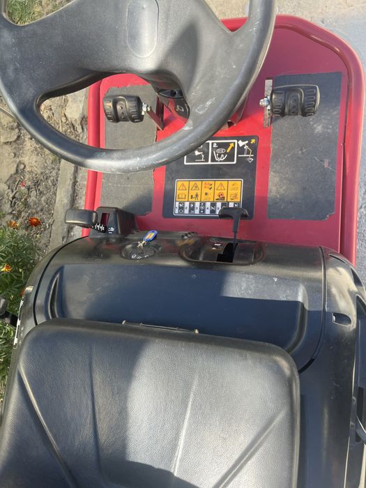 Vand/schimb tractor tuns iarba