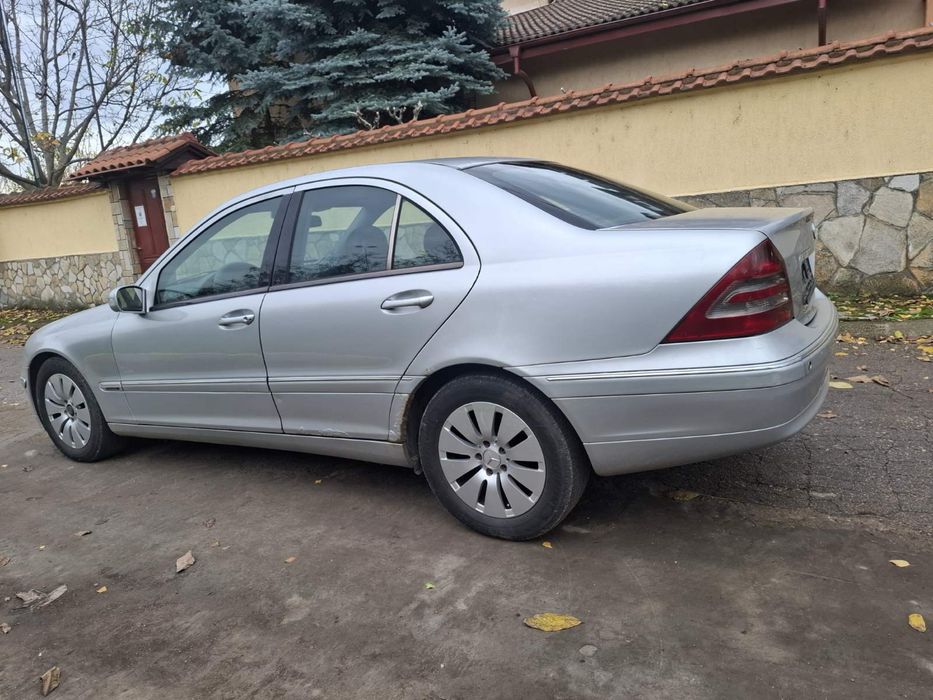 Mercedes C200 нов внос