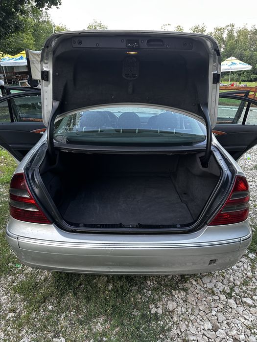 Mercedes E-class 200 elegance