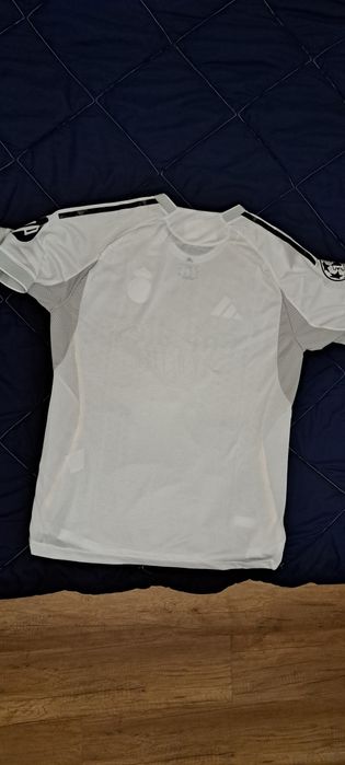 Оригинална тениска (фланелка) на гранда Реал Мадрид (Real Madrid)