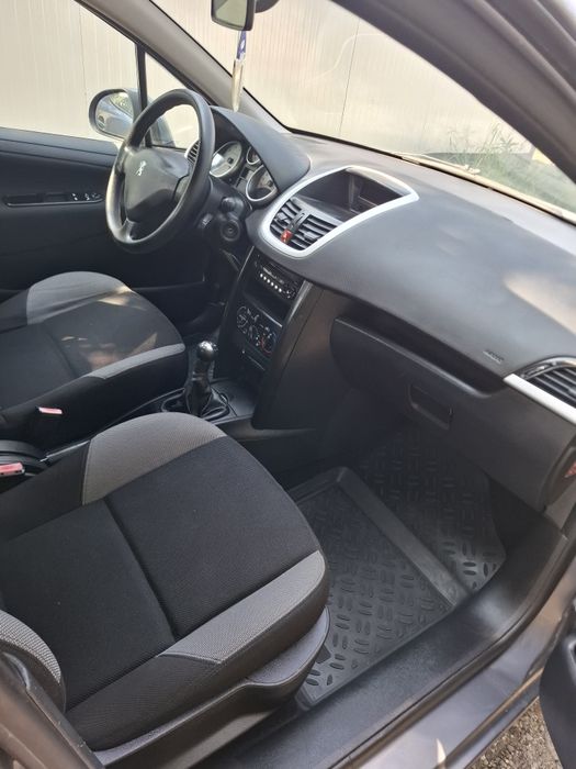 Peugeot 2007/Motor 1.4 Benzină/An 2010