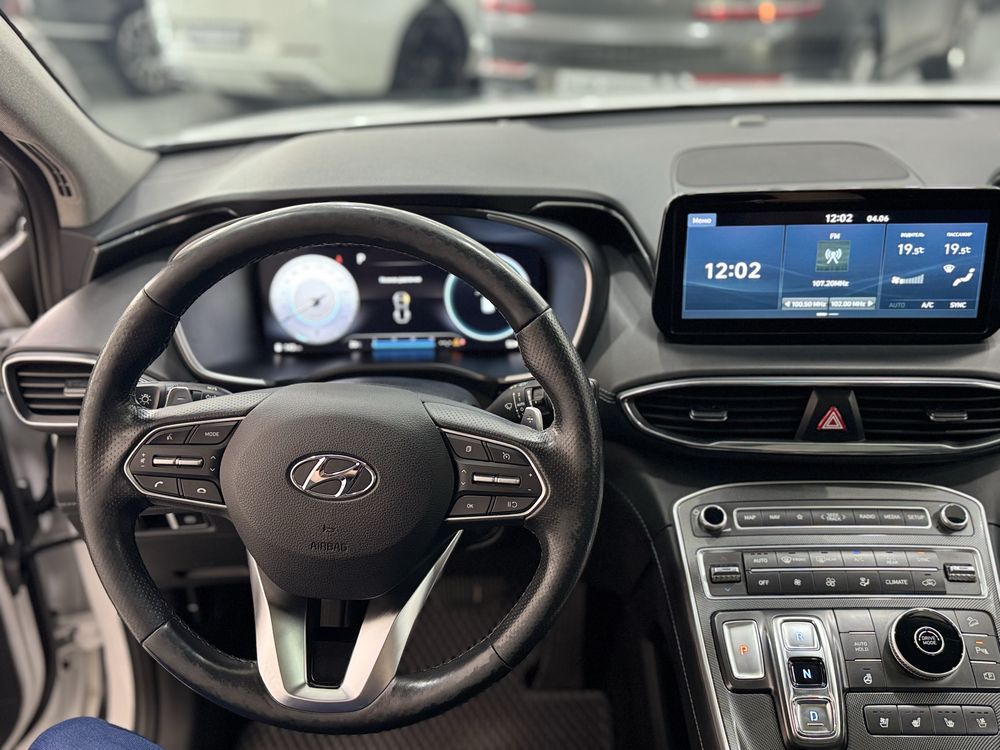 Hyundai Santa Fe возможно приобрести в рассрочку