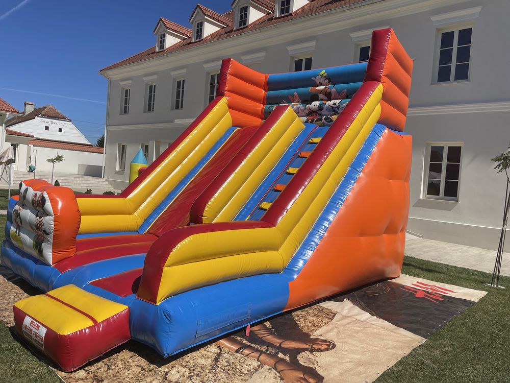 Tobogan gonflabil pentru petreceri private