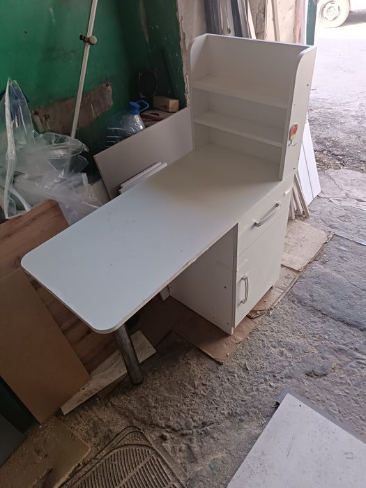 Стол для маникюра