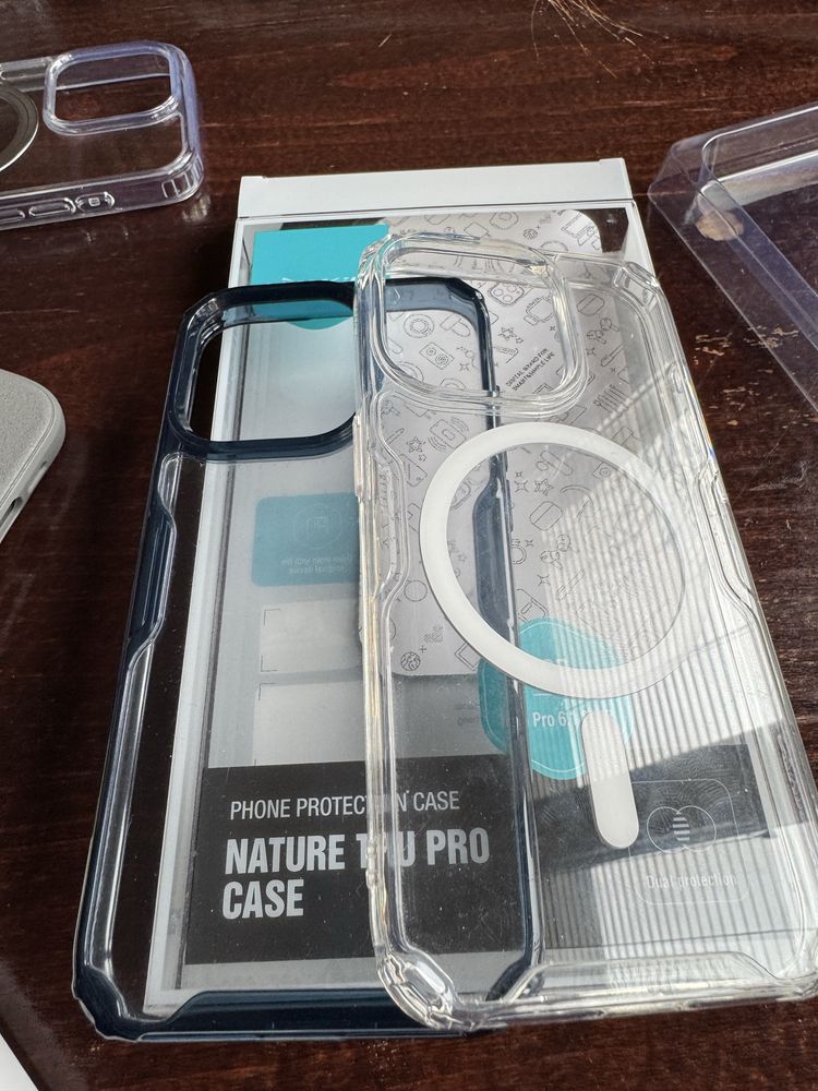 iPhone 15 Pro кейс Speck/Spigen