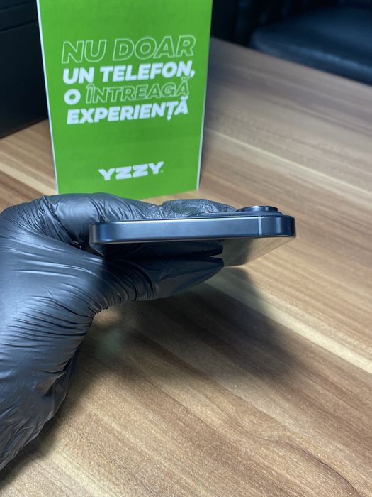 iPhone 16 Pro Max / 256 GB /  Sănătate baterie 94% / Foarte bun