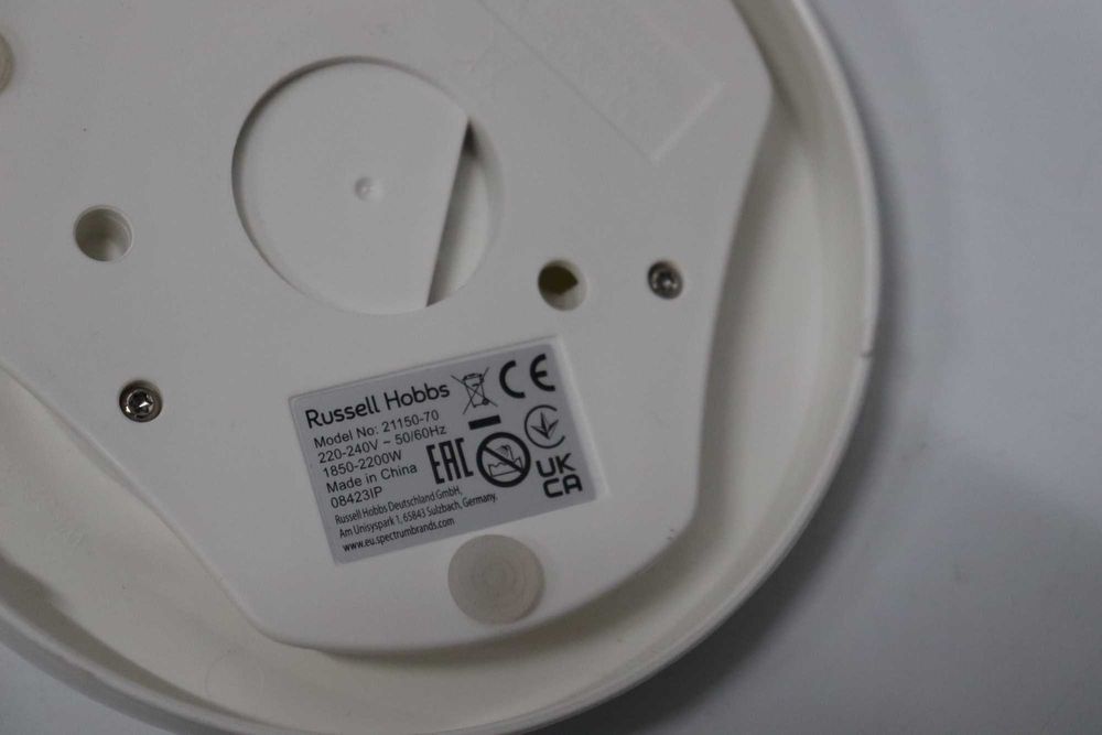 Ел. кана Russell Hobbs Precision Control 2200W, 1.7л LCD дисплей, Бяла