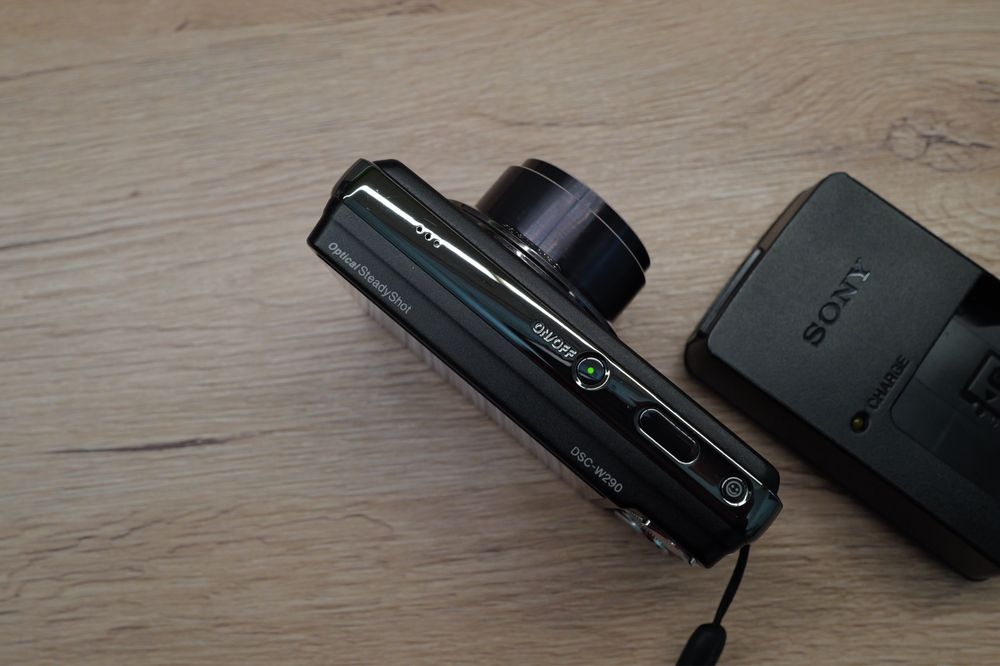 Aparat foto Sony Cybershot 12Mp lentile Zeiss compact digital W290