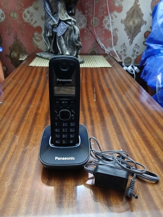 Телефон стационарный ..панасоник