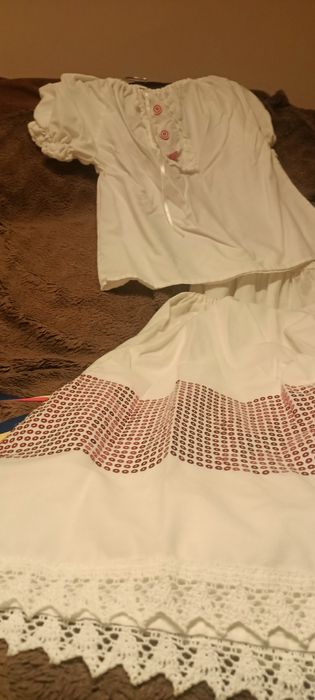 Vand costum popular pentru fetite