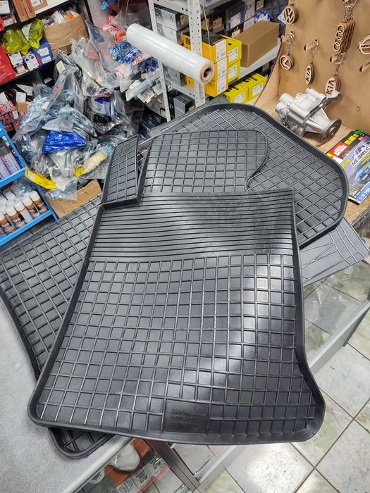 Полики резиновые BMW E38