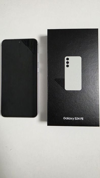 Телефон Samsung S24 FE