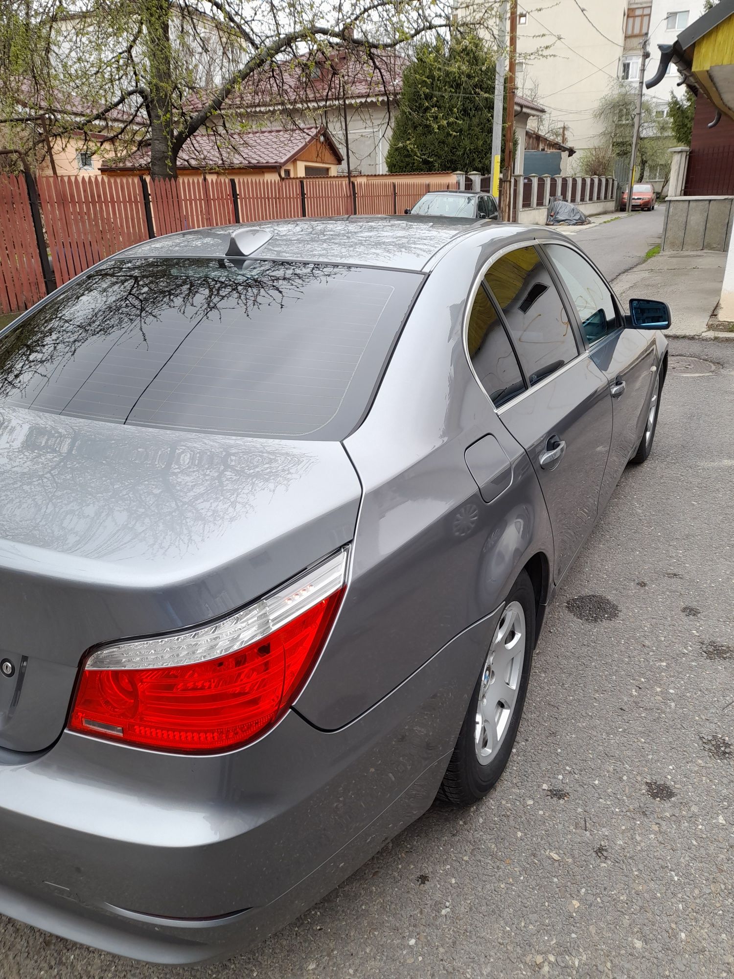 Proprietar vând autoturism marca BMW E60 520d, fabricație 2007