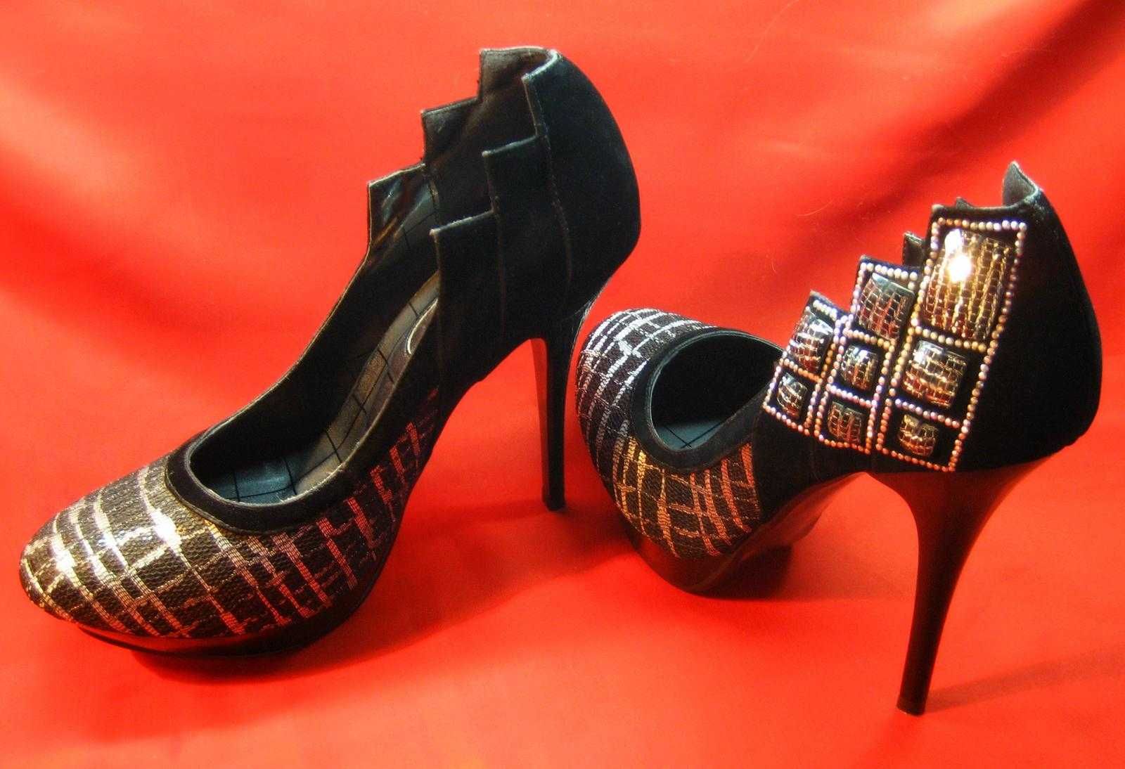 Туфли женские на каблуке