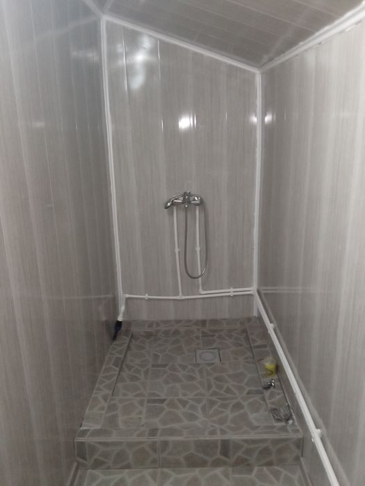 Vind loc de casa,1200mp cu construcție tip casa de vacanta