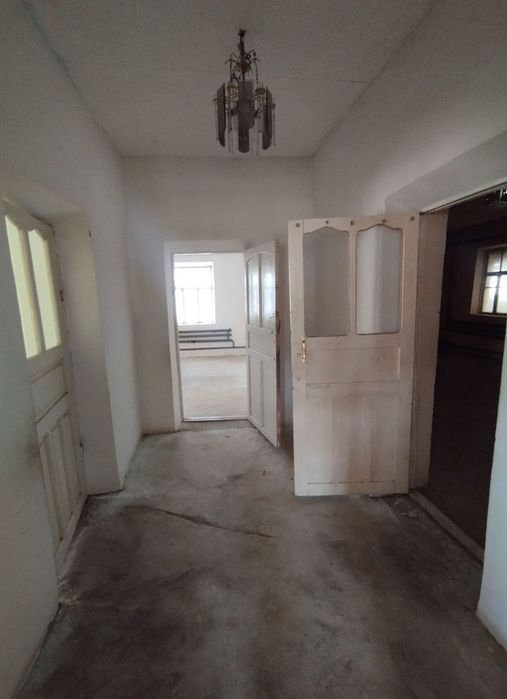 Uy sotiladi Tashkent viloyati orta chirchiq