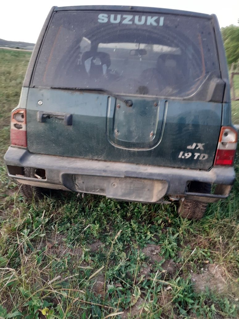 Vitara  de camp .