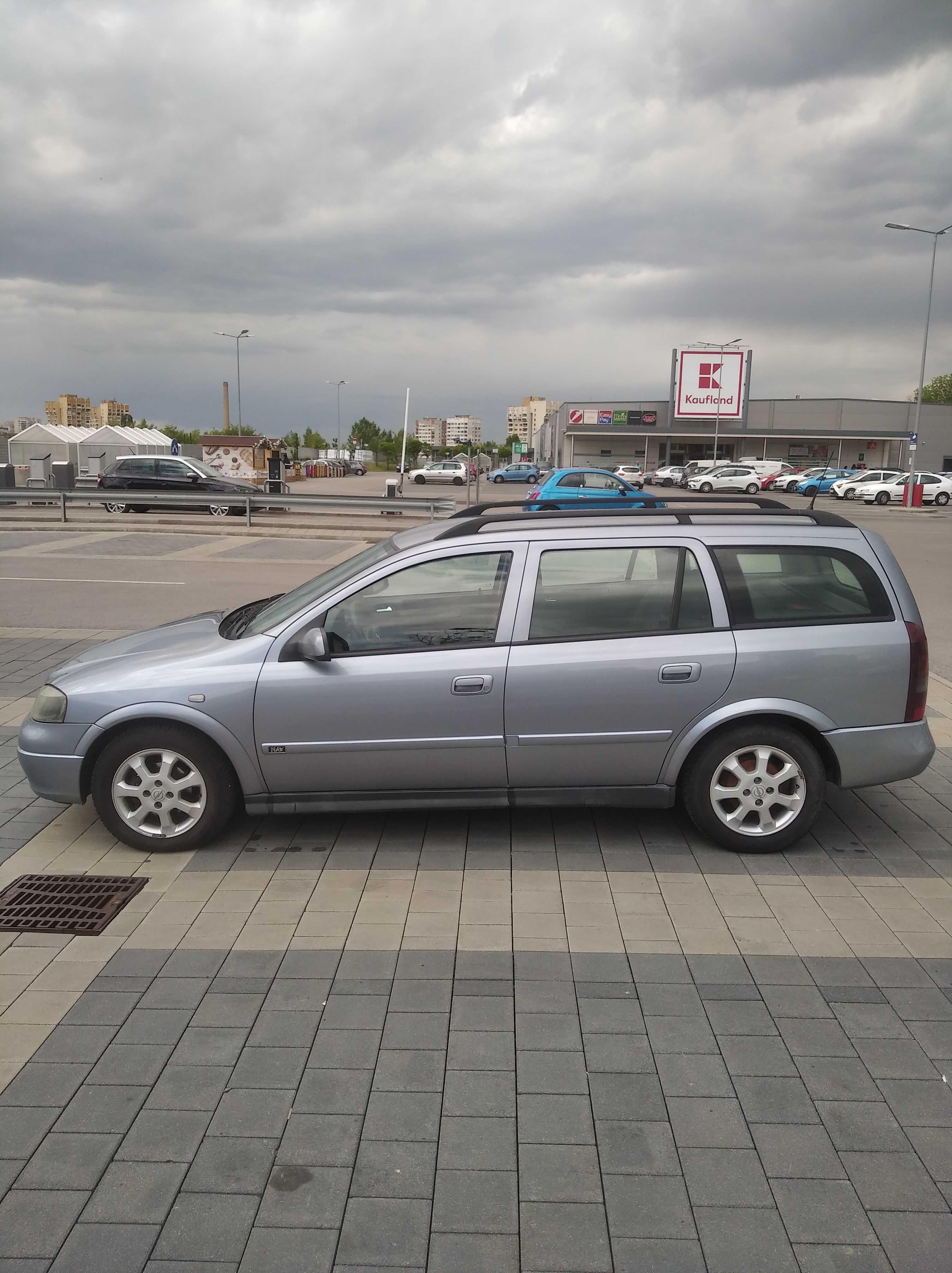 Купе Opel Astra 2004 комби CDTI 82 k.c.