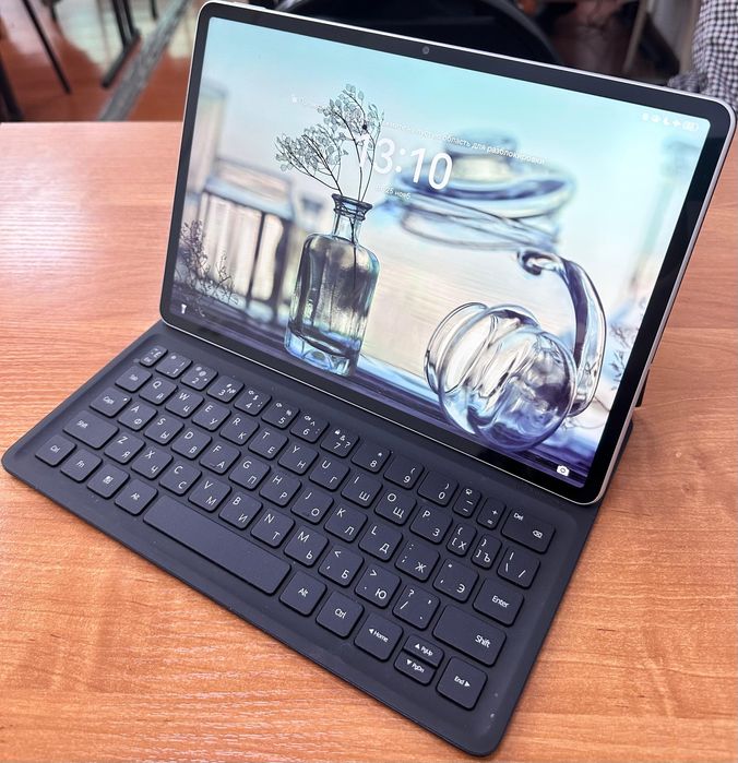 Планшет почти новый аз қолданылған