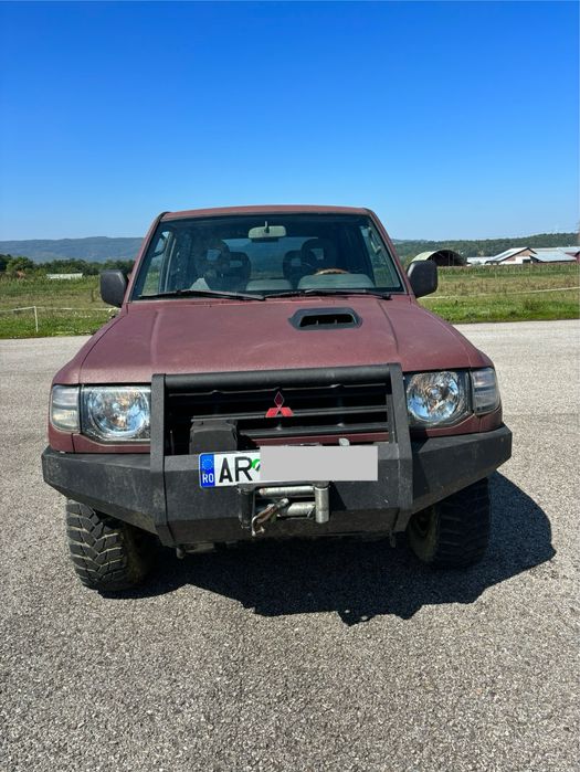 Vând Mitshubishi Pajero