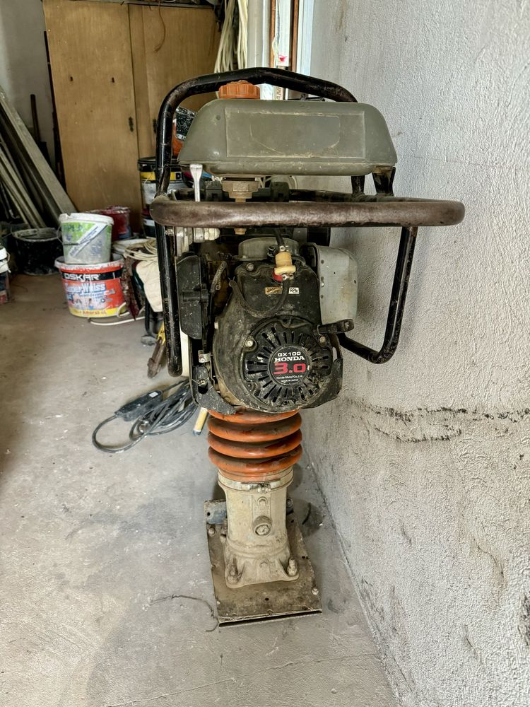Scule Makita Bosch Dewalt mai compactor popi metalici panouri doka