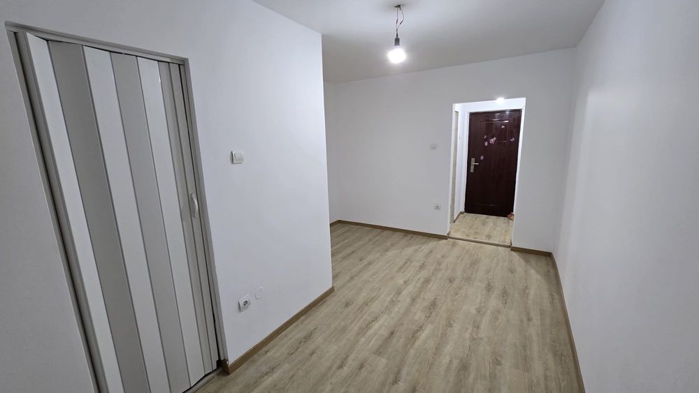 Vand garsoniera din constructie !