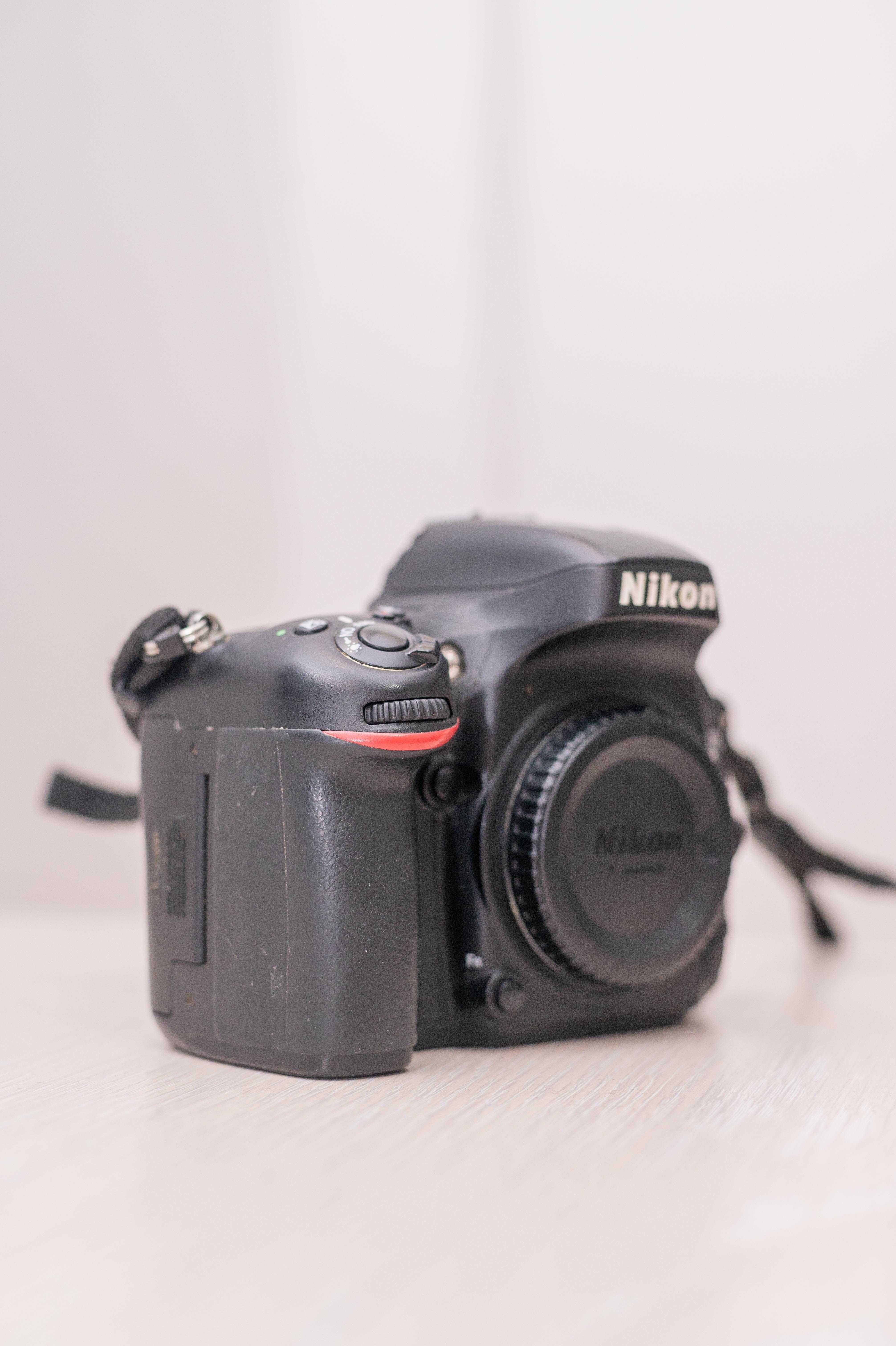 DSLR Nikon D600 24MP Full Frame FX + Nikkor 85mm F 1.8 D