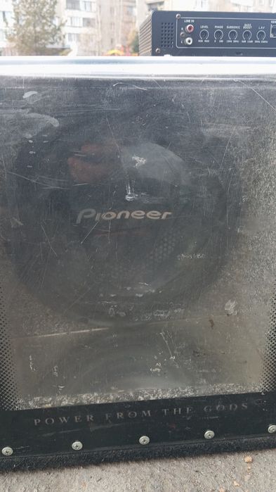 Продам сабвуфер.