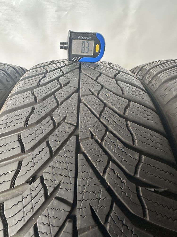 215/65/16 Kumho dot23