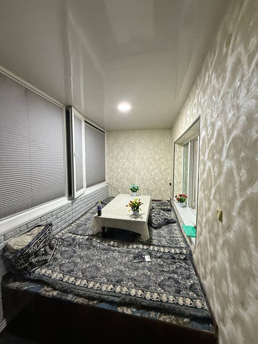 Срочно продаеться квартира 3-комнатная в городе Чирчике раеоне 8-микр