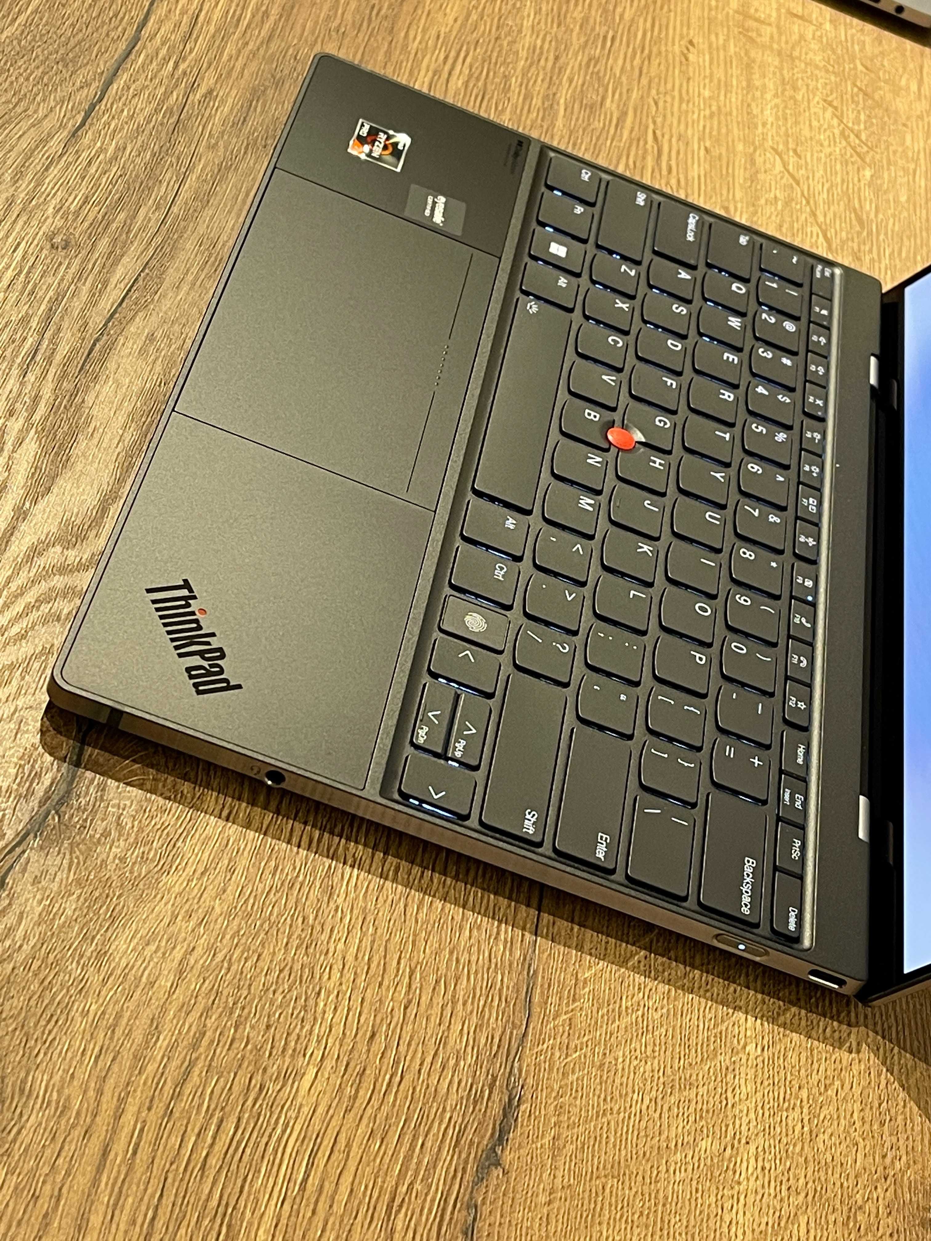 Lenovo ThinkPad Z13 Touch AMD Ryzen 5 32GB 6400Mhz Radeon 660M 1TB SSD