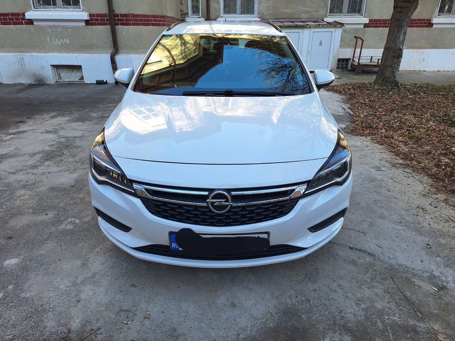 Vând Opel Astra K